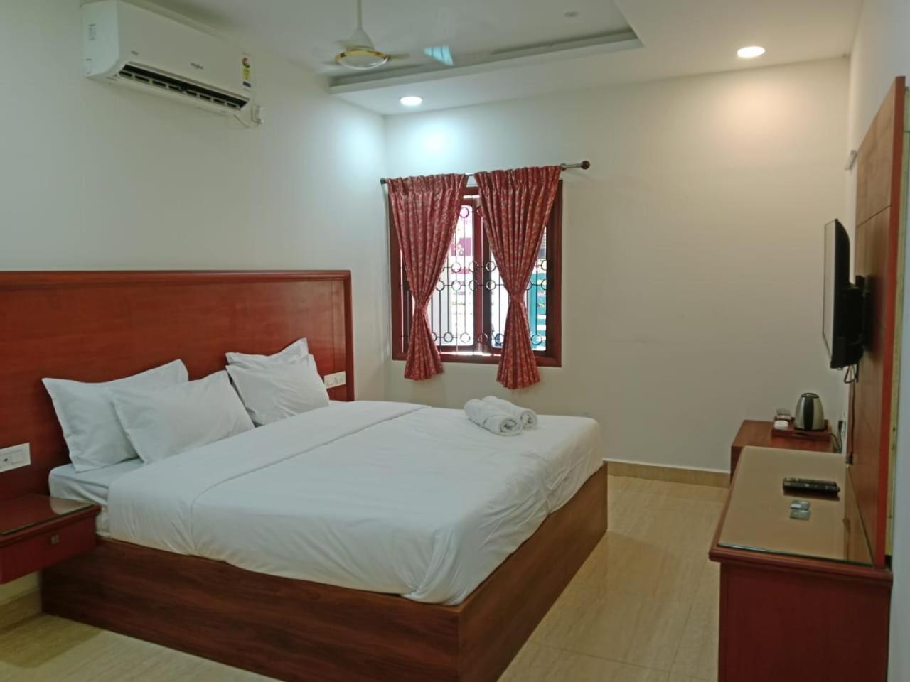 Azhagappa Residency Apartment Pondicherry Bagian luar foto